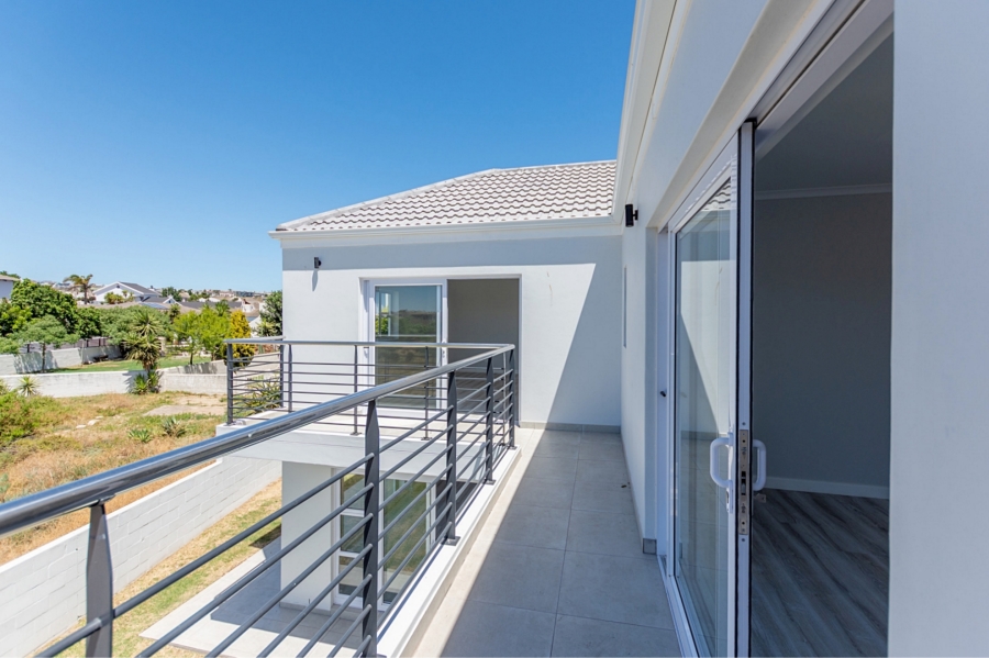 3 Bedroom Property for Sale in Country Club Western Cape